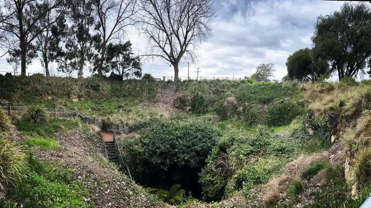 Hotels near Engelbrecht Cave & Coffee Shop