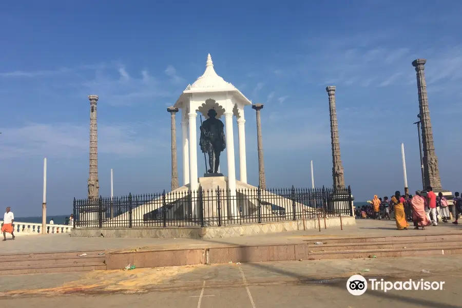 Mahatma Gandhi Statue