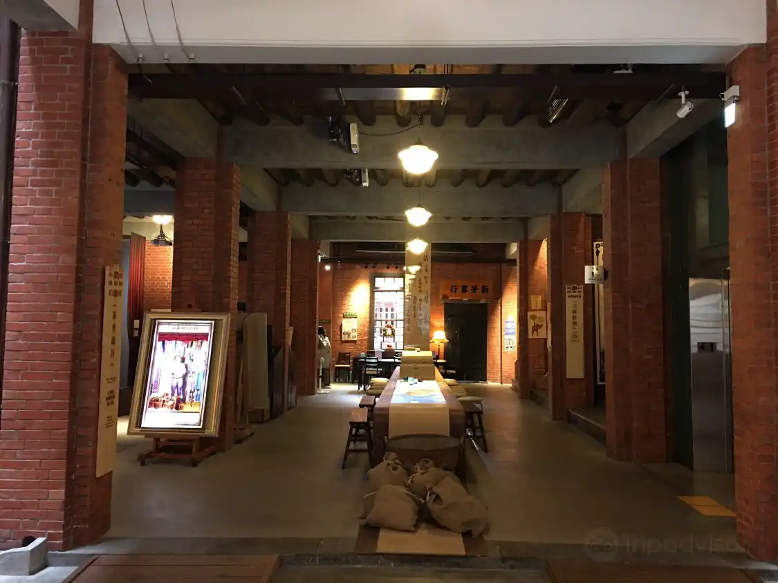 Hotels near Sin Hong Choon