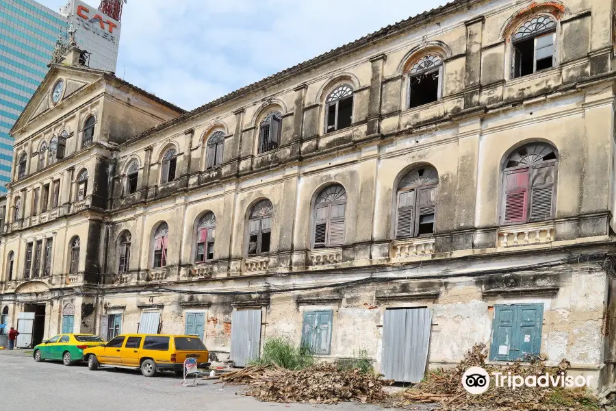 The Old Customs House