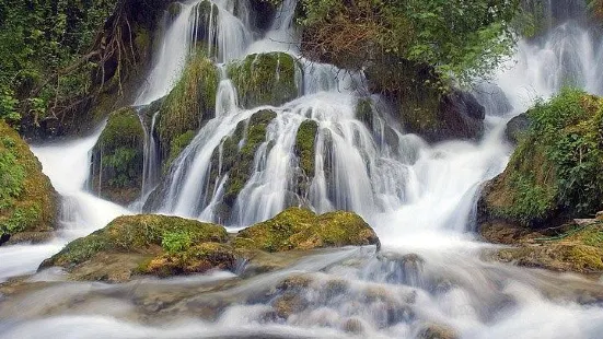 クラビカの滝