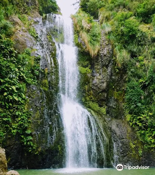 Kitekite Falls