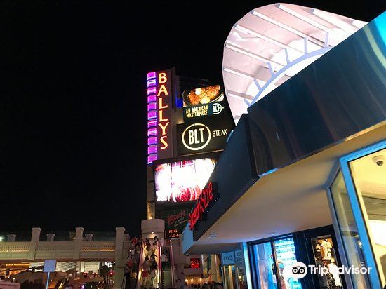 Le Boulevard at Paris, Las Vegas Shopping & Attractions
