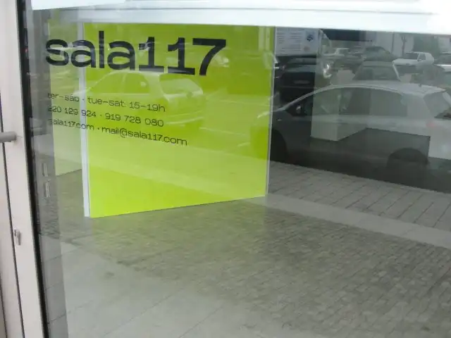 Hotels near Galeria SALA 117