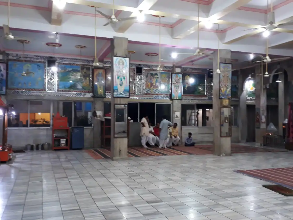 Hotels near Marwari Thakurbari