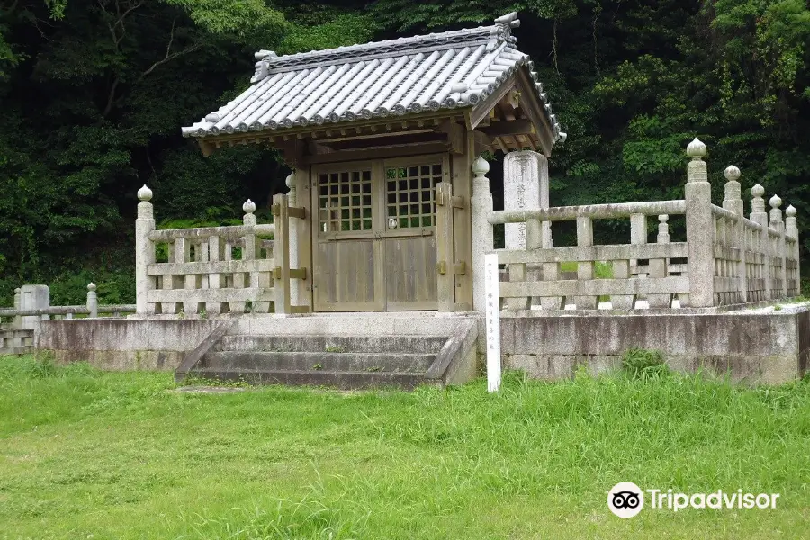 蜂須賀家萬年山墓所