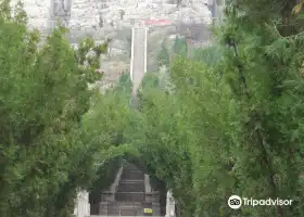 Qufu Jiulong Mountain Cliff Graves