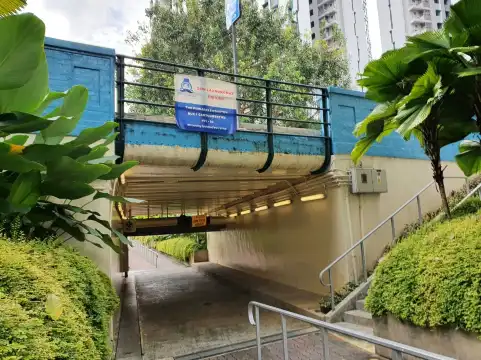 Hotels near Duxton Plain Park