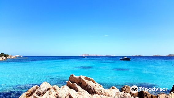 Capriccioli beach (East)