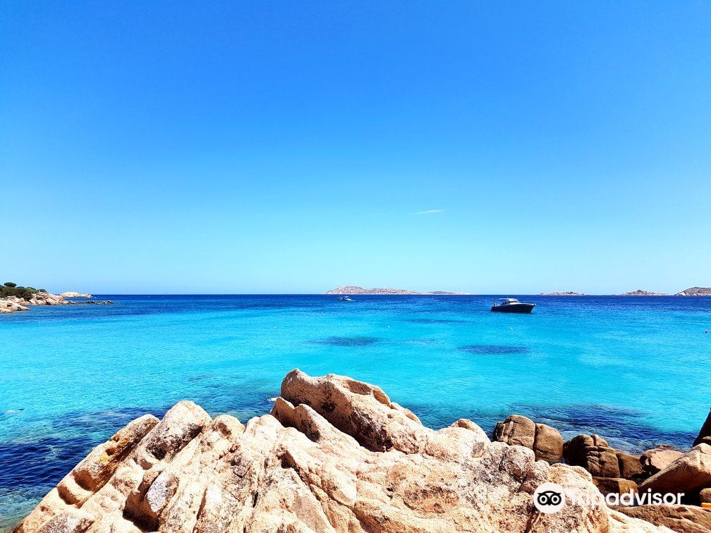 Capriccioli beach (East)