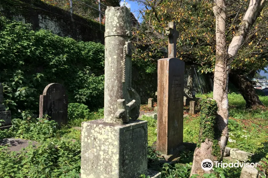 Oura Kokusai Cemetery