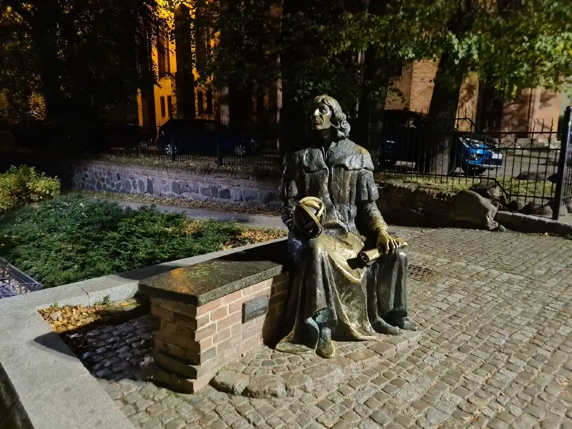Hotels near Monument of Nicolaus Copernicus