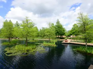 Shangri La Botanical Gardens and Nature Center