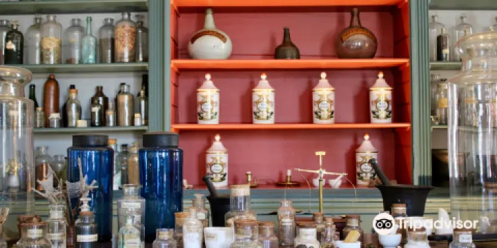Hugh Mercer Apothecary Shop