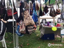 Holloways Beach Markets