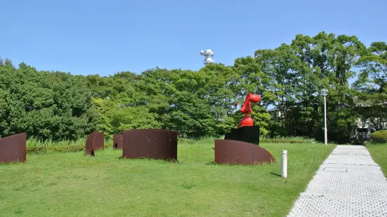 三重県立美術館