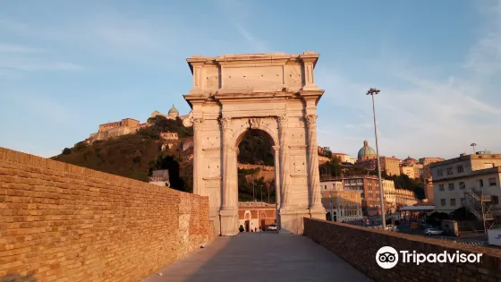 Arch of Trajan