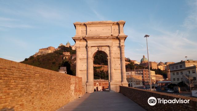 Arch of Trajan