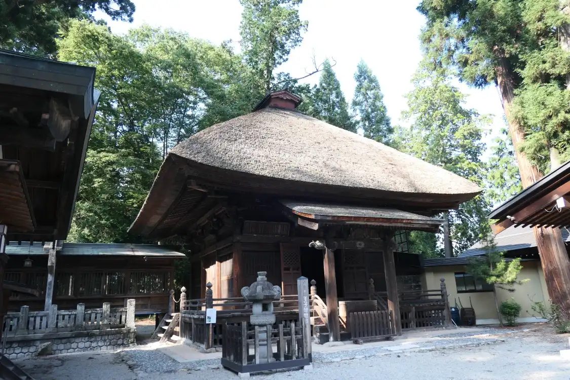 Hotels near Nyakuichioji Shrine