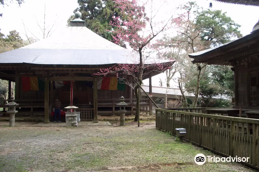 岩湧寺