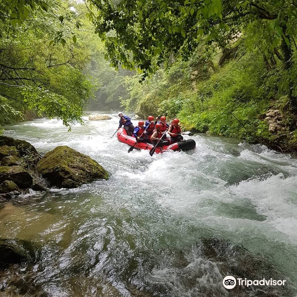 Rafting Nomad