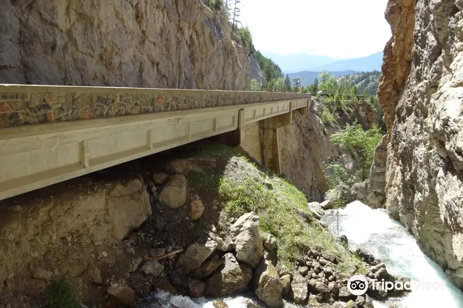 Sinclair Canyon and the Redwall Fault