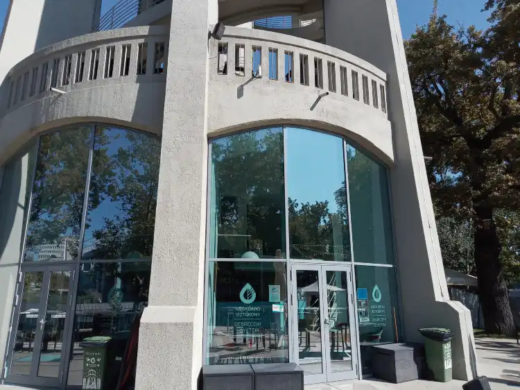 Hotels near Nagyerdei Water Tower