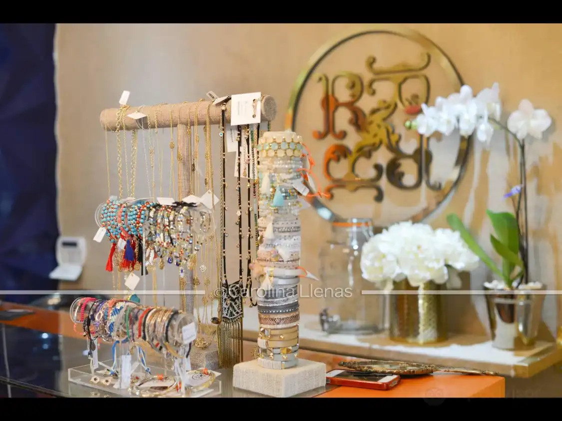 Hotels near Rayola Concept Store