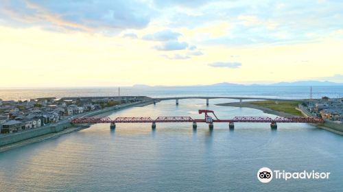 Nagahama Large Bridge.