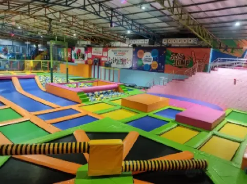 SkyJumper Trampoline Park - Lucknow