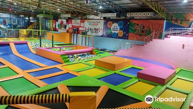 SkyJumper Trampoline Park - Lucknow