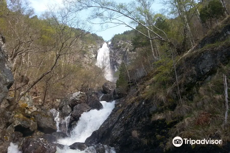 Stodnafossen Waterfalls