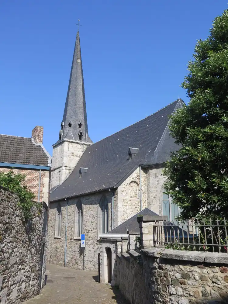 Hotels near Eglise Saint-Mengold