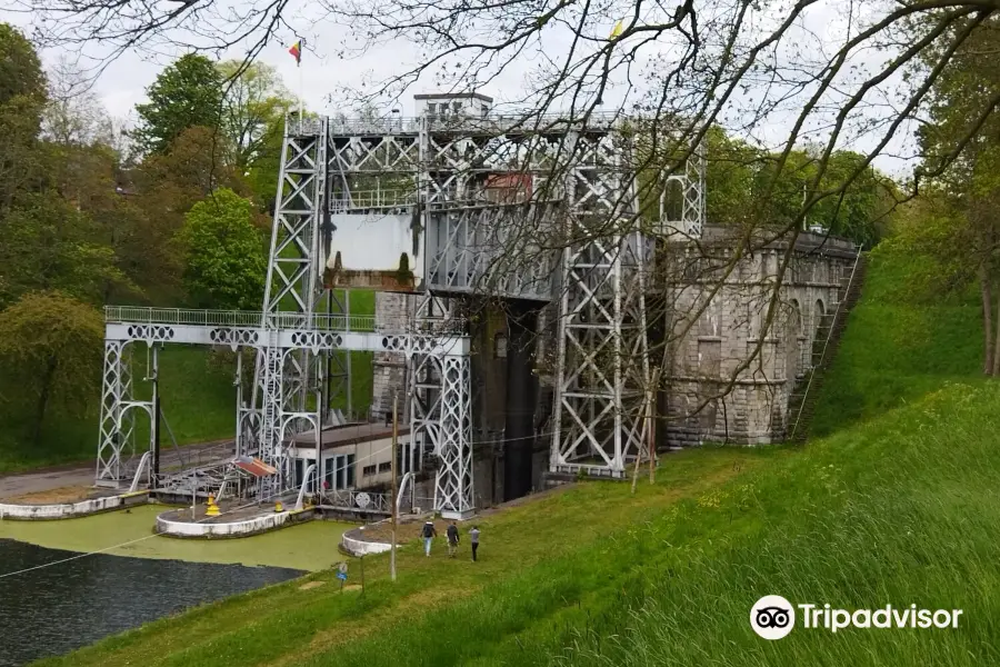 Canal du Centre Historique