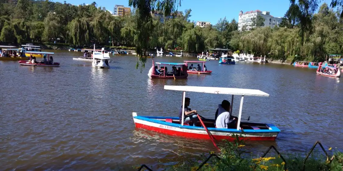 Hotels near Burnham Park