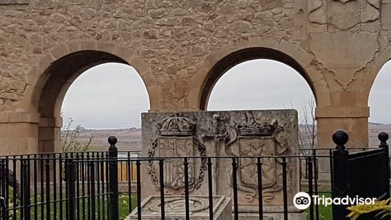 Monument to Cura Merino