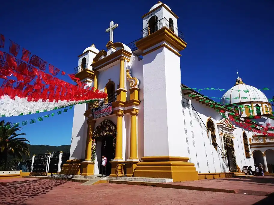 Các khách sạn gần Iglesia del Cerrito