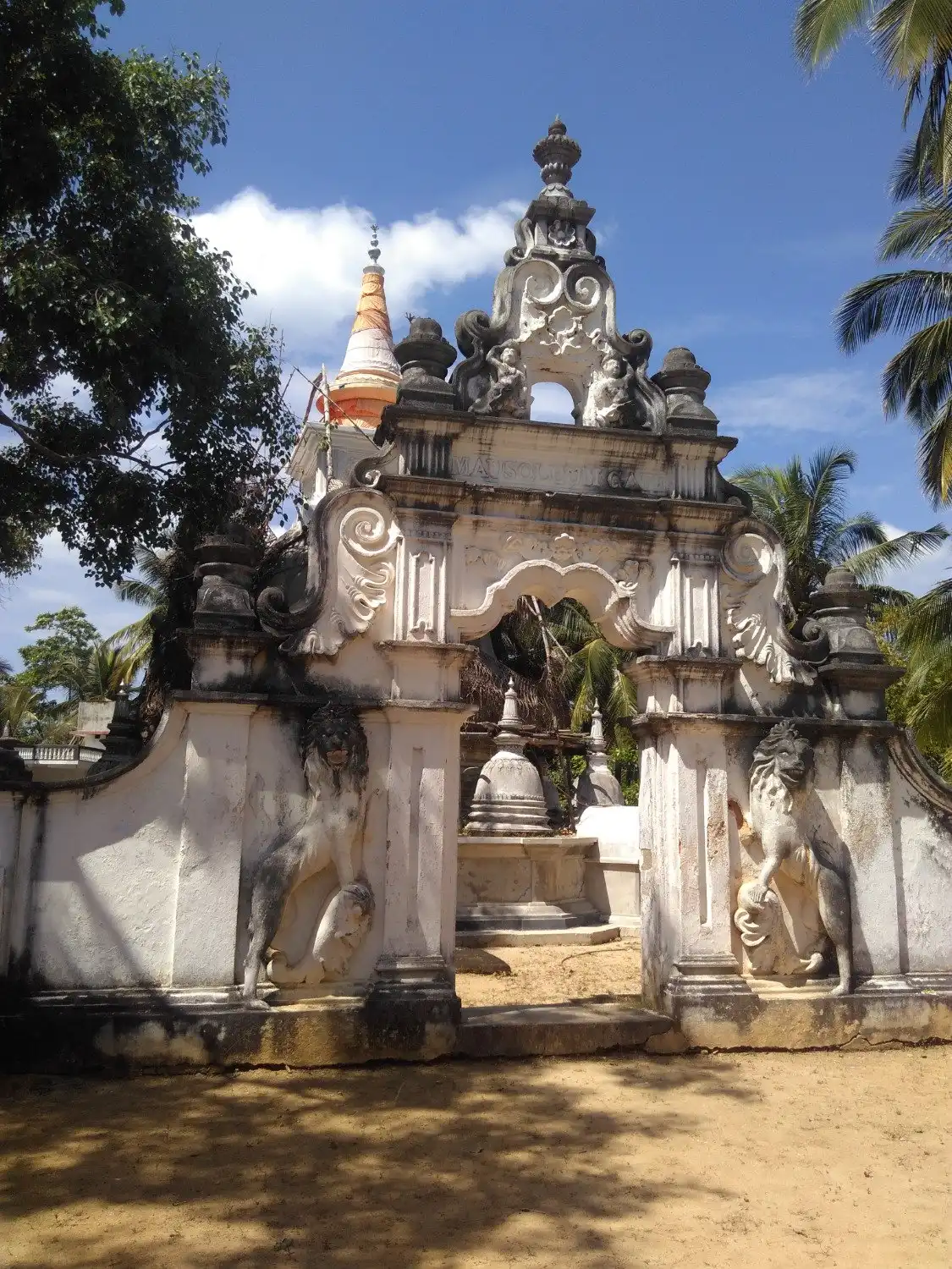 Hotels near Kathaluwa Old Temple