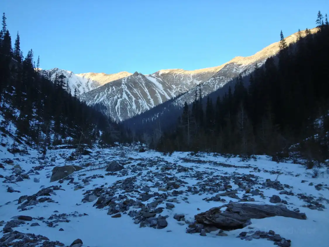Hotels near Grotto Canyon