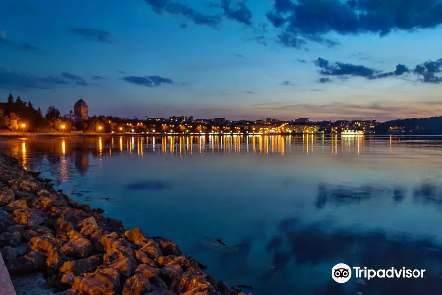 Ternopil's'kyi Pond