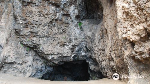 Kaneana Cave (Makua Cave)