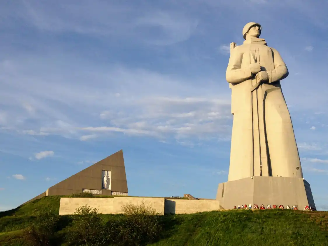 Отели рядом с достопримечательностью «Защитникам Советского Заполярья в годы Великой Отечественной войны»