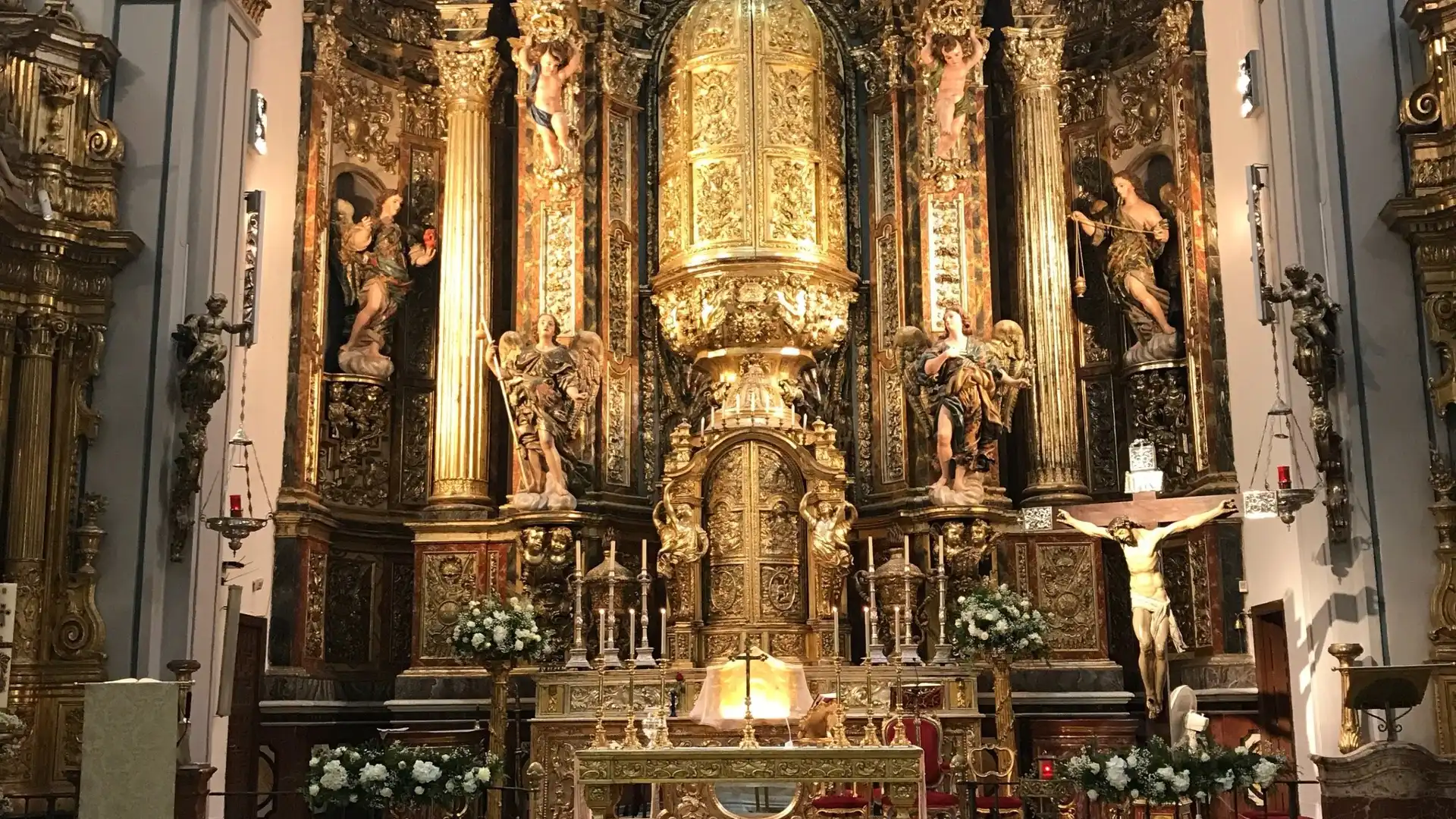 Hotels near Church of San Miguel