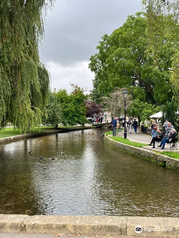 4_Bourton-on-the-Water