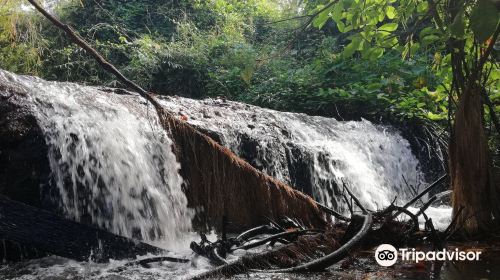 Cha Ong Waterfall