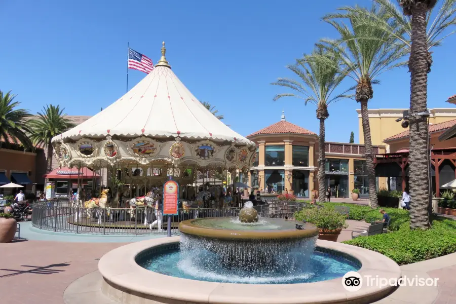 Irvine Spectrum Center Giant Wheel