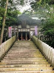 敢國神社