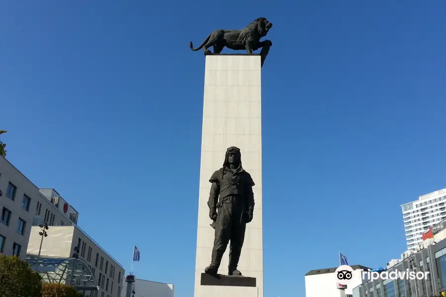 Statue of General Milan Rastislav Stefanik