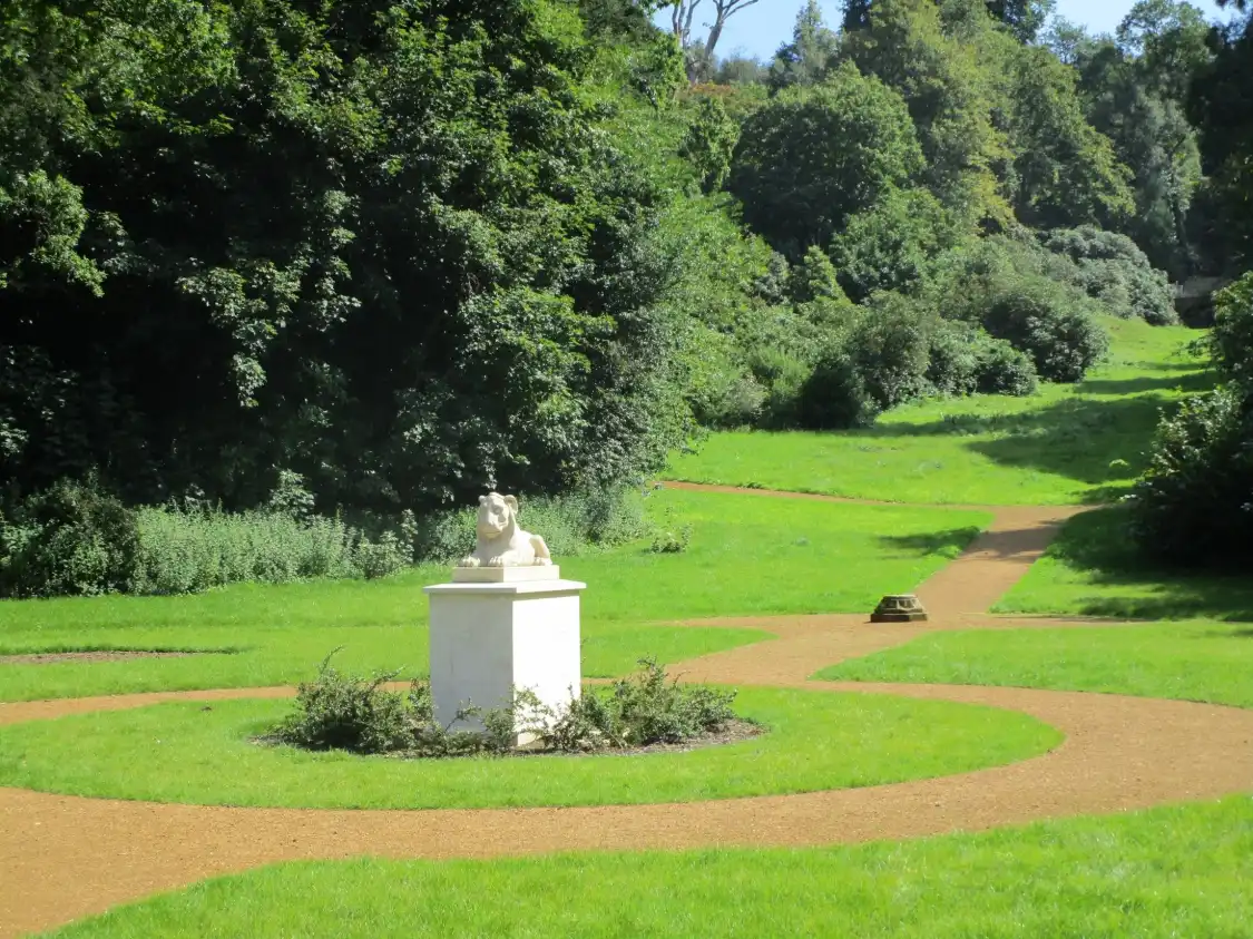 더 딥딘 트레일 주변 호텔