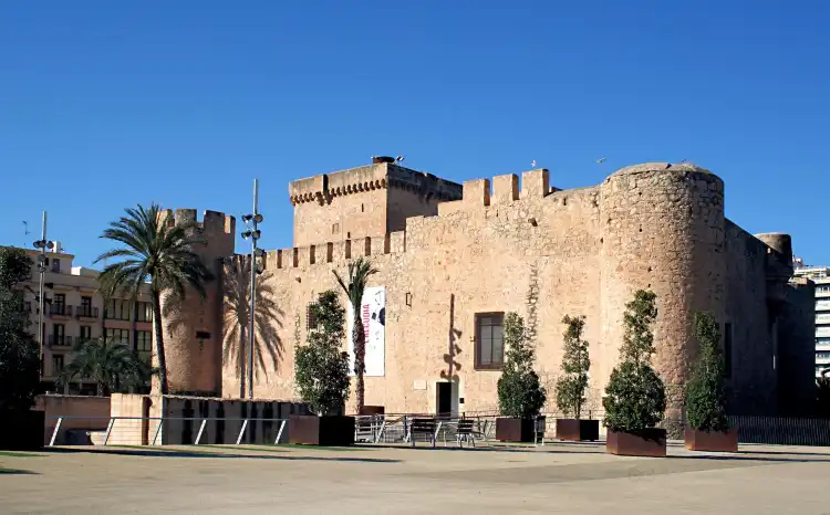 Hotels near Museo Arqueologico e historico de Elche (MAHE)